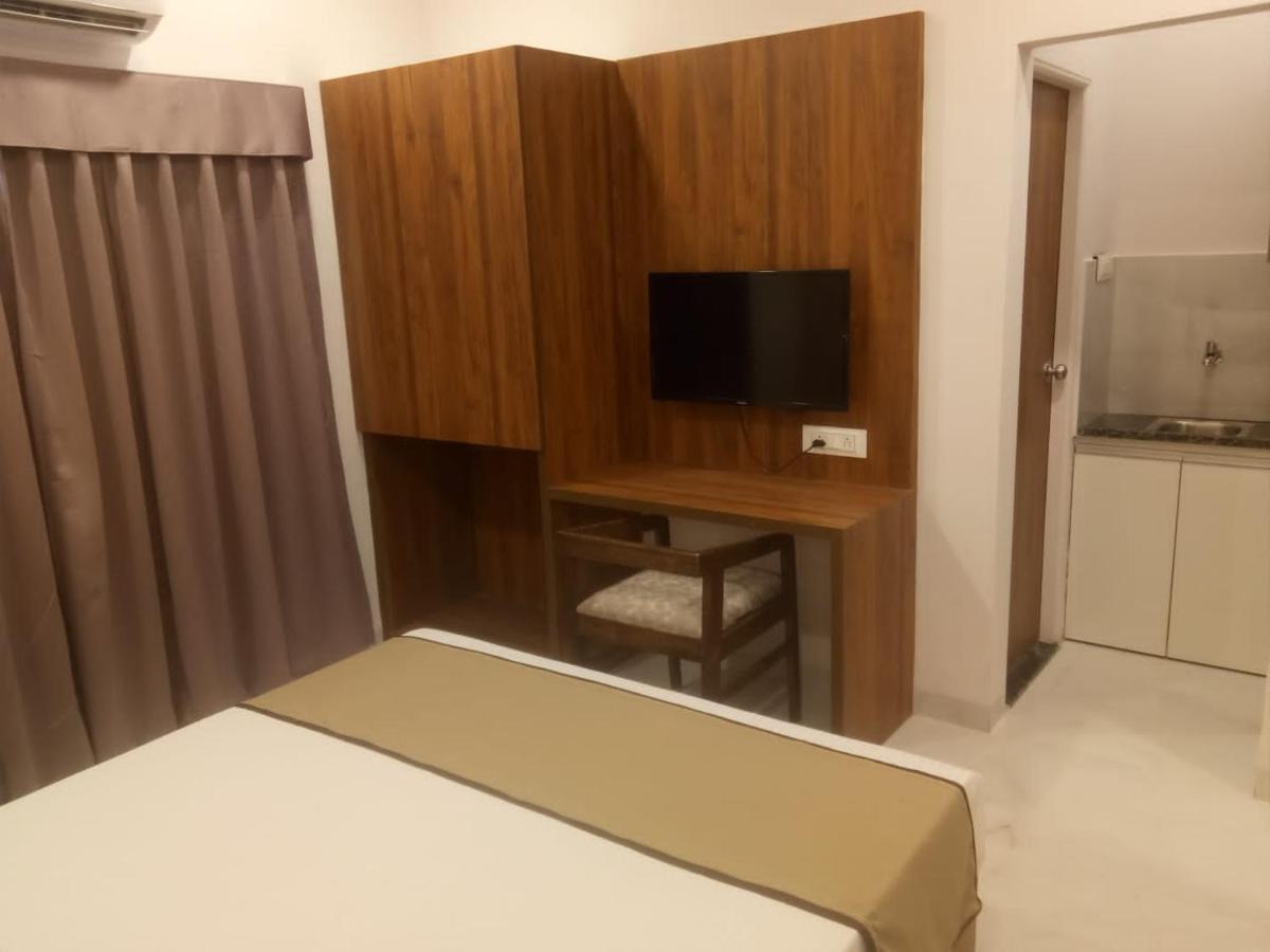 Apartment Mumbai House-lig Behind Chl Hospital
